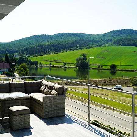 Luxury Villa Moravany nad Vahom Ngoại thất bức ảnh