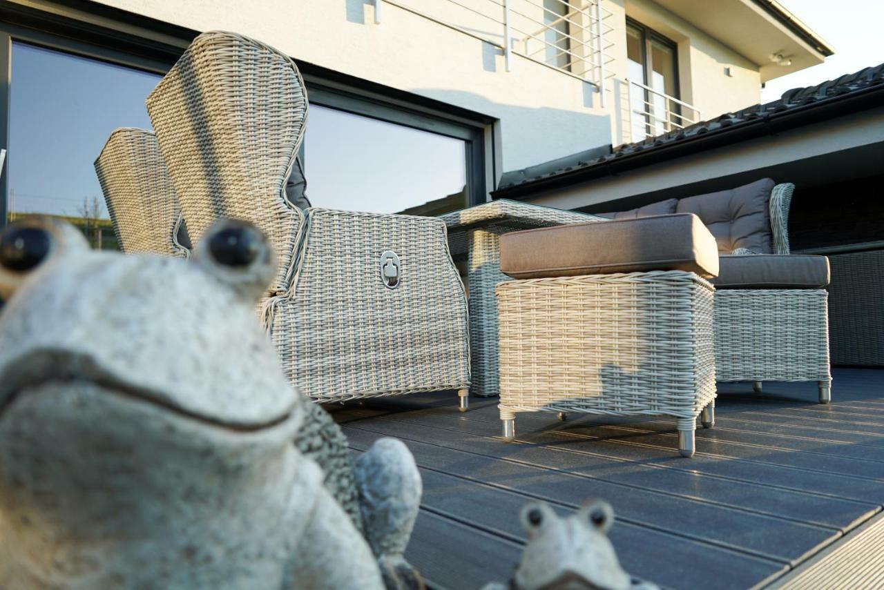 Luxury Villa Moravany nad Vahom Ngoại thất bức ảnh