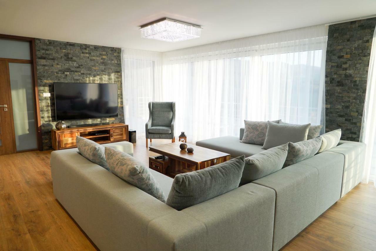 Luxury Villa Moravany nad Vahom Ngoại thất bức ảnh