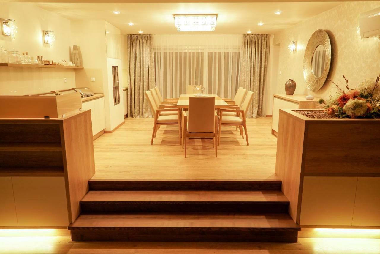 Luxury Villa Moravany nad Vahom Ngoại thất bức ảnh